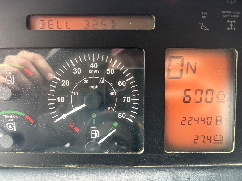 Tombereau articulé Bell B 25 D - B25D - B 30: photos 18