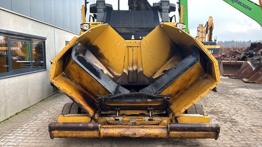 CAT AP 500 F - AP500 Asphalt Paver - Finisseur: photos 5 CAT AP 500 F - AP500 Asphalt Paver - Finisseur: photos 5