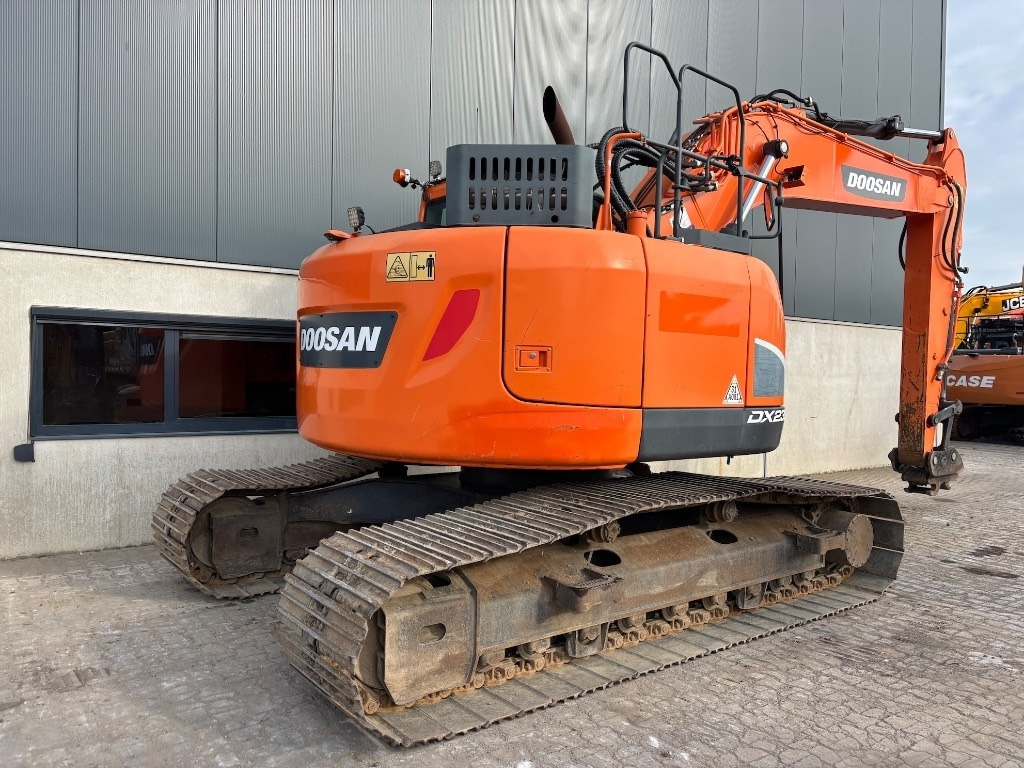 Doosan DX 235 LCR-5 - DX235 - DX235LCR - 235 - Pelle sur chenille: photos 5 Doosan DX 235 LCR-5 - DX235 - DX235LCR - 235 - Pelle sur chenille: photos 5
