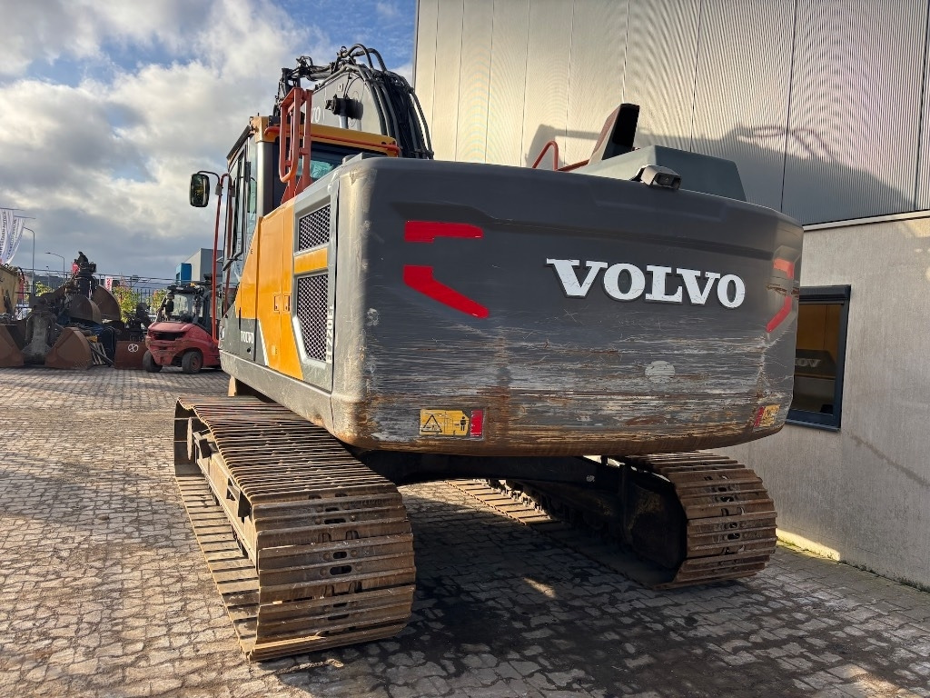 Volvo EC 220 E - EC 220 EL - EC220 - Pelle sur chenille: photos 4 Volvo EC 220 E - EC 220 EL - EC220 - Pelle sur chenille: photos 4