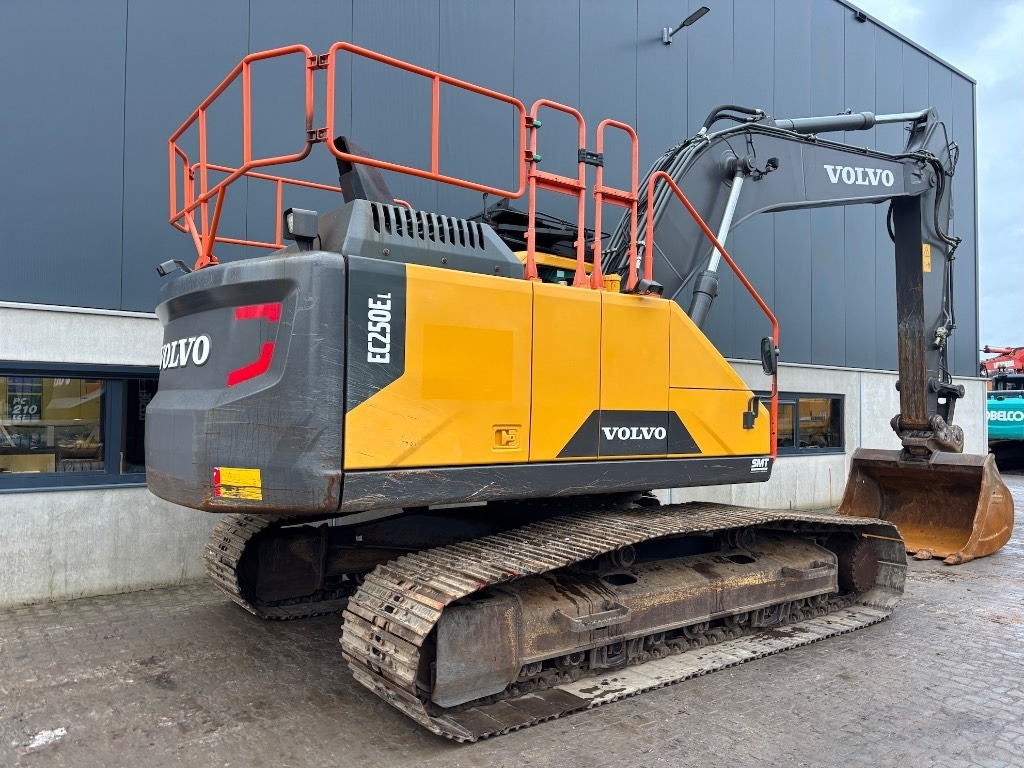 Volvo EC 250 E - EC 250 EL - EC250 - EC250EL - Pelle sur chenille: photos 5 Volvo EC 250 E - EC 250 EL - EC250 - EC250EL - Pelle sur chenille: photos 5