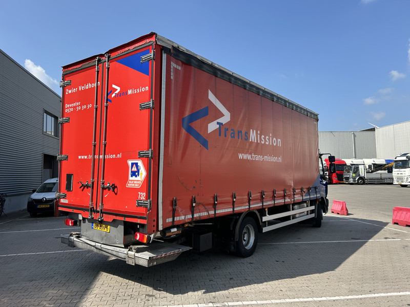 DAF LF 210 FA / 12 Ton / 361 dkm / Curtainside / Loadlift / NL Truck - Camion à rideaux coulissants: photos 2 DAF LF 210 FA / 12 Ton / 361 dkm / Curtainside / Loadlift / NL Truck - Camion à rideaux coulissants: photos 2