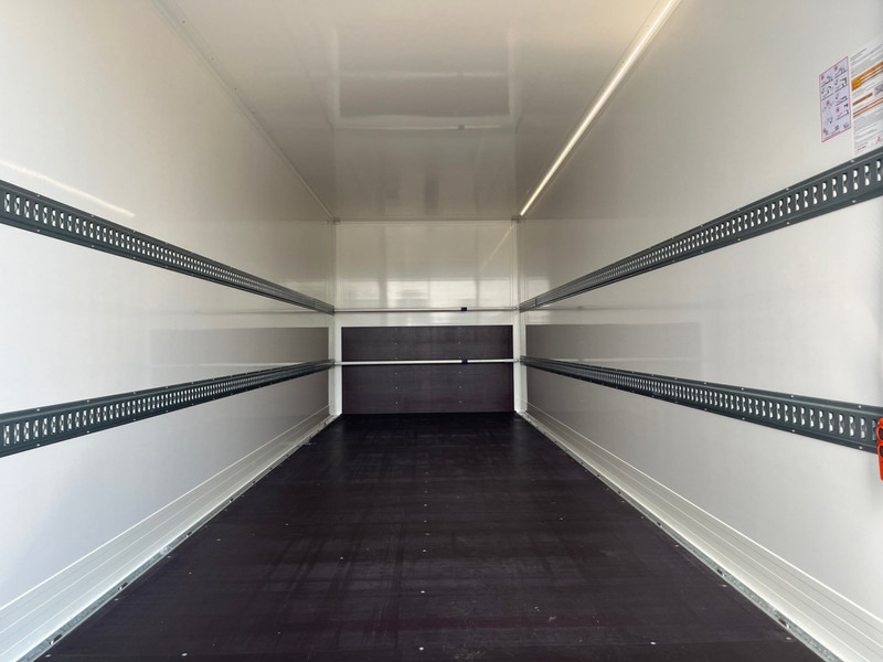 DAF LF 230 FA 18 Ton Box met Laadklep / Te huur - Bel 013-7200971 voor de mogelijkheden ! - Camion fourgon: photos 3 DAF LF 230 FA 18 Ton Box met Laadklep / Te huur - Bel 013-7200971 voor de mogelijkheden ! - Camion fourgon: photos 3