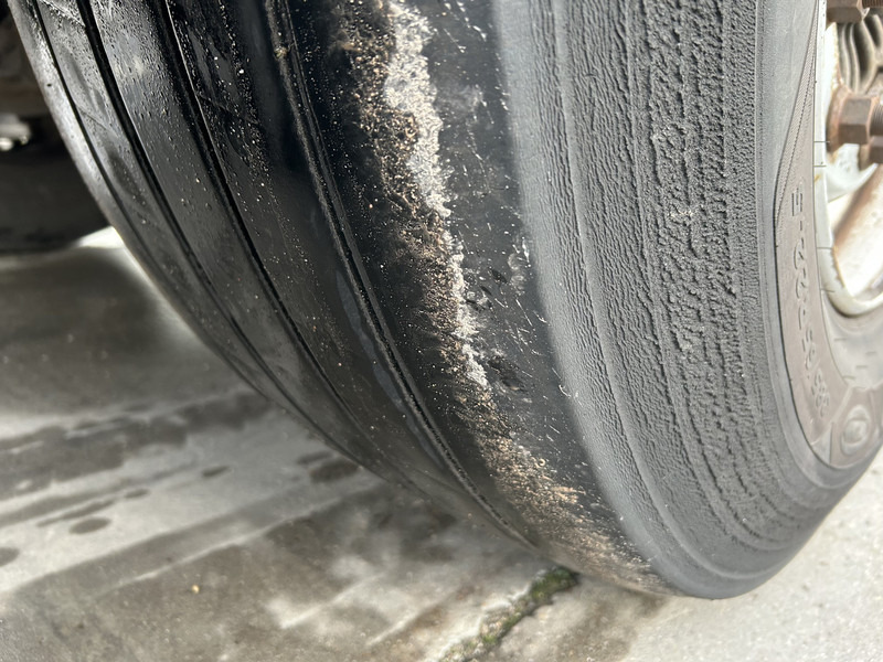 Semi-remorque rideaux coulissants Krone Profi Liner / Schuifzeil / Kooi Aap / Stuur + Liftas / APK 08-26: photos 12 Semi-remorque rideaux coulissants Krone Profi Liner / Schuifzeil / Kooi Aap / Stuur + Liftas / APK 08-26: photos 12