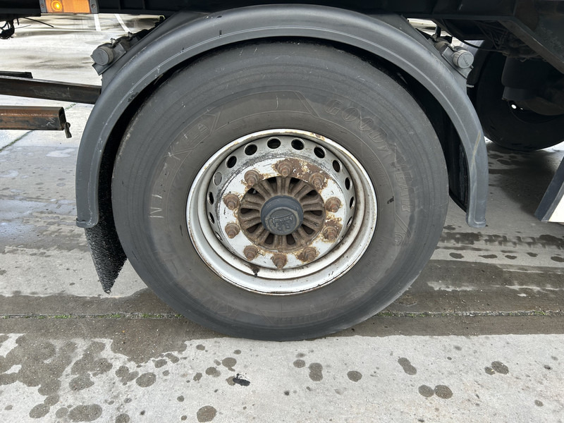 Semi-remorque rideaux coulissants Krone Profi Liner / Schuifzeil / Kooi Aap / Stuur + Liftas / APK 08-26: photos 11 Semi-remorque rideaux coulissants Krone Profi Liner / Schuifzeil / Kooi Aap / Stuur + Liftas / APK 08-26: photos 11