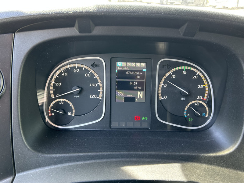 Mercedes-Benz Atego 818 / 8 Ton / 676 dkm / Box / Laadklep / APK TUV 03-26 - Camion fourgon: photos 4 Mercedes-Benz Atego 818 / 8 Ton / 676 dkm / Box / Laadklep / APK TUV 03-26 - Camion fourgon: photos 4