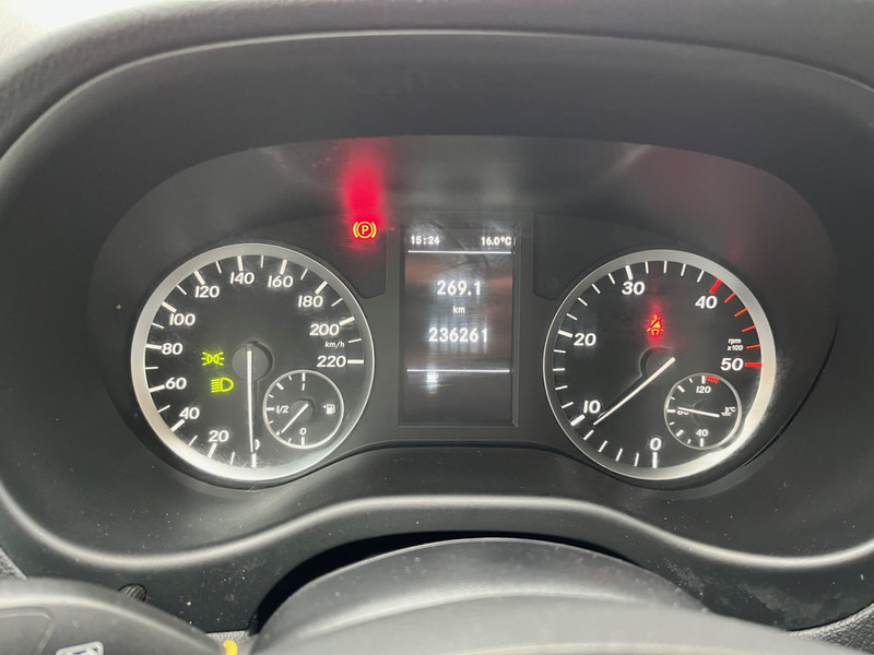 Fourgonnette Mercedes-Benz Vito 111 CDI Lang / Business Professional Plus / / Imperial / Towbar / APK-TUV 11-25: photos 6 Fourgonnette Mercedes-Benz Vito 111 CDI Lang / Business Professional Plus / / Imperial / Towbar / APK-TUV 11-25: photos 6