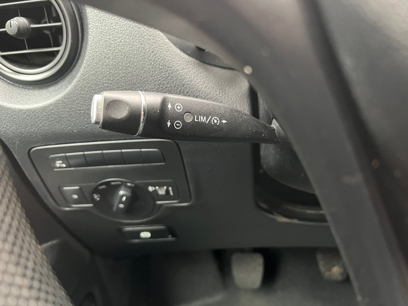 Fourgonnette Mercedes-Benz Vito 111 CDI Lang / Business Professional Plus / / Imperial / Towbar / APK-TUV 11-25: photos 16 Fourgonnette Mercedes-Benz Vito 111 CDI Lang / Business Professional Plus / / Imperial / Towbar / APK-TUV 11-25: photos 16