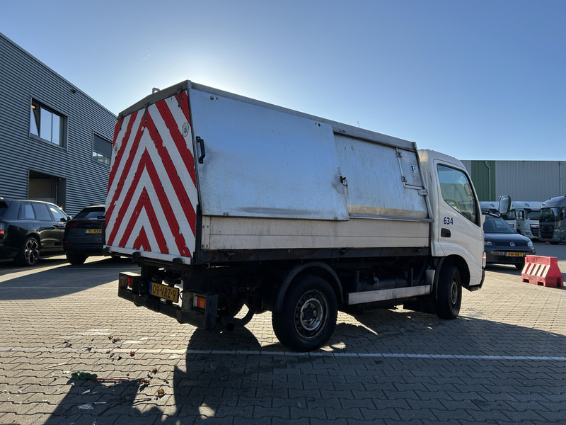 Toyota Dyna 100 3.0 D-4D / Kipper - Tipper / Blad - Bald / APK TUV 07-26 - Utilitaire benne: photos 2 Toyota Dyna 100 3.0 D-4D / Kipper - Tipper / Blad - Bald / APK TUV 07-26 - Utilitaire benne: photos 2
