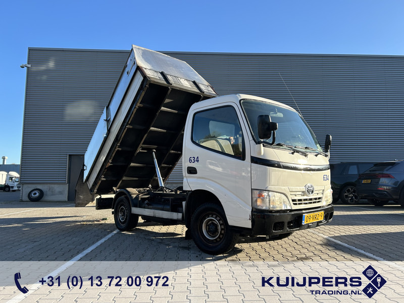 Toyota Dyna 100 3.0 D-4D / Kipper - Tipper / Blad - Bald / APK TUV 07-26 - Utilitaire benne: photos 1 Toyota Dyna 100 3.0 D-4D / Kipper - Tipper / Blad - Bald / APK TUV 07-26 - Utilitaire benne: photos 1