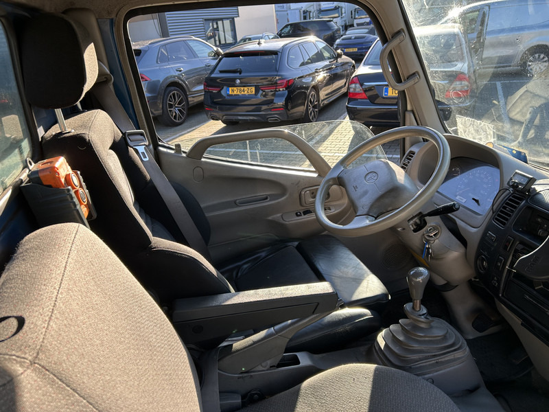 Toyota Dyna 100 3.0 D-4D / Kipper - Tipper / Blad - Bald / APK TUV 07-26 - Utilitaire benne: photos 3 Toyota Dyna 100 3.0 D-4D / Kipper - Tipper / Blad - Bald / APK TUV 07-26 - Utilitaire benne: photos 3