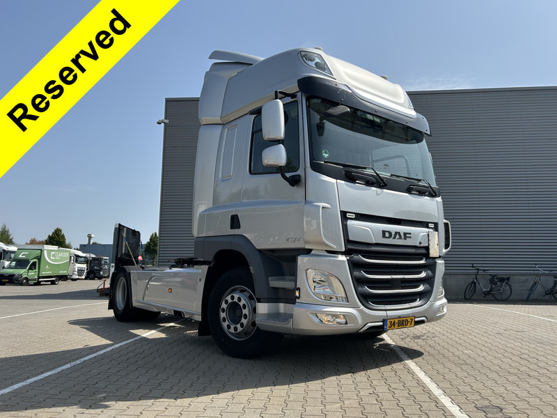 DAF CF 410 FT Space Cab / 281 dkm / Smart Tacho V2 / APK 01-26 - Tracteur routier: photos 1 DAF CF 410 FT Space Cab / 281 dkm / Smart Tacho V2 / APK 01-26 - Tracteur routier: photos 1
