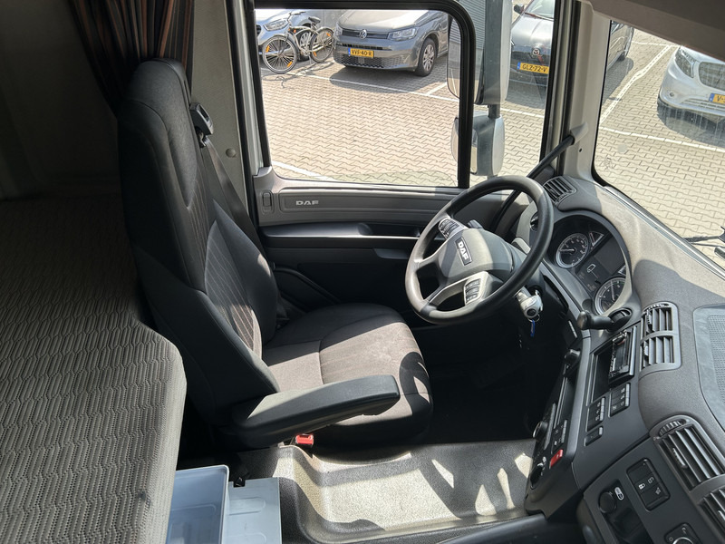 DAF CF 410 FT Space Cab / 281 dkm / Smart Tacho V2 / APK 01-26 - Tracteur routier: photos 3 DAF CF 410 FT Space Cab / 281 dkm / Smart Tacho V2 / APK 01-26 - Tracteur routier: photos 3