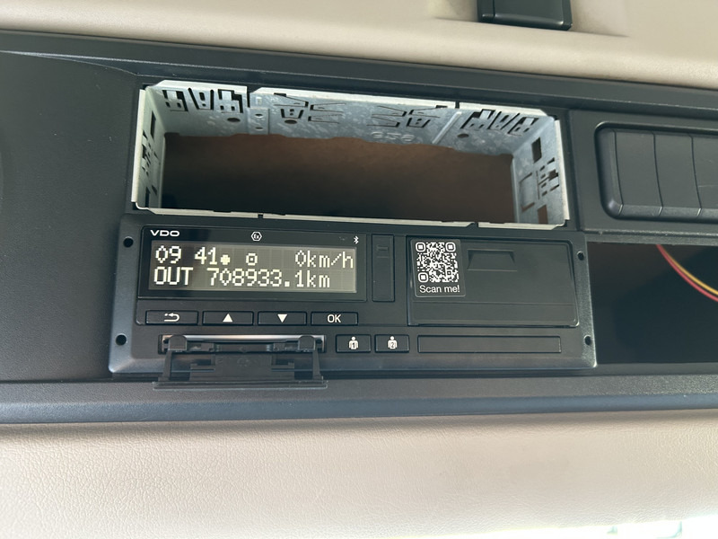 Tracteur routier DAF XF 480 FT SC / 708 dkm / PTO Hydraulic / Stand Airco / APK TUV 06-26: photos 8 Tracteur routier DAF XF 480 FT SC / 708 dkm / PTO Hydraulic / Stand Airco / APK TUV 06-26: photos 8