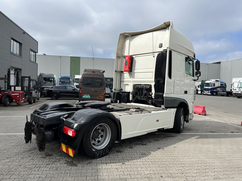 DAF XF 480 FT SSC / 844 dkm / New Tacho / 2 Tanks / Stand Airco / APK TUV 11-25 - Tracteur routier: photos 2 DAF XF 480 FT SSC / 844 dkm / New Tacho / 2 Tanks / Stand Airco / APK TUV 11-25 - Tracteur routier: photos 2
