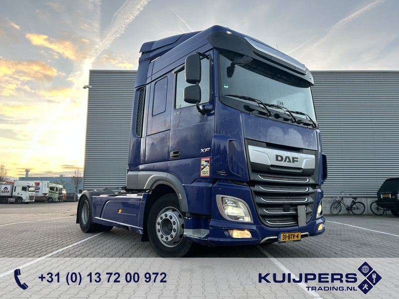 DAF XF 530 FT Space Cab / 396 dkm / NL Truck / APK TUV 07-26 - Tracteur routier: photos 1 DAF XF 530 FT Space Cab / 396 dkm / NL Truck / APK TUV 07-26 - Tracteur routier: photos 1