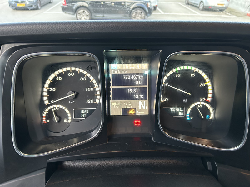 Mercedes-Benz Actros 1842 Bigspace / 770 dkm / Mega / New Tacho / Stand Klima / 2 Tanks - Tracteur routier: photos 4 Mercedes-Benz Actros 1842 Bigspace / 770 dkm / Mega / New Tacho / Stand Klima / 2 Tanks - Tracteur routier: photos 4