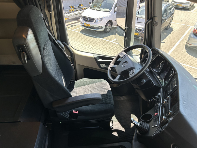 Mercedes-Benz Actros 1842 Bigspace / 770 dkm / Mega / New Tacho / Stand Klima / 2 Tanks - Tracteur routier: photos 3 Mercedes-Benz Actros 1842 Bigspace / 770 dkm / Mega / New Tacho / Stand Klima / 2 Tanks - Tracteur routier: photos 3