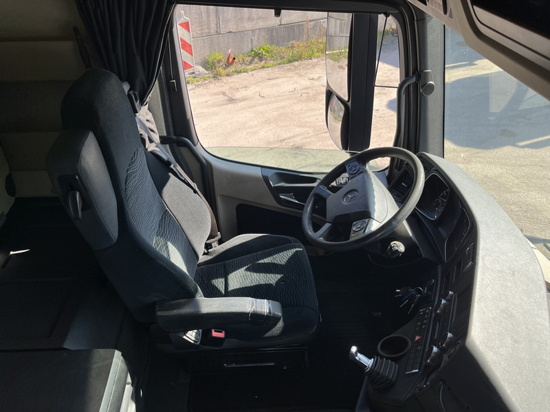 Mercedes-Benz Actros 1842 Streamspace / 870 dkm / 2 Tanks / NL Truck - Tracteur routier: photos 3 Mercedes-Benz Actros 1842 Streamspace / 870 dkm / 2 Tanks / NL Truck - Tracteur routier: photos 3