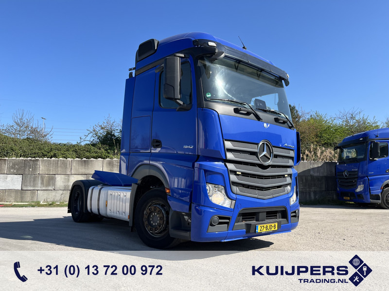 Mercedes-Benz Actros 1842 Streamspace / 890 dkm / 2 Tanks / NL Truck - Tracteur routier: photos 1 Mercedes-Benz Actros 1842 Streamspace / 890 dkm / 2 Tanks / NL Truck - Tracteur routier: photos 1