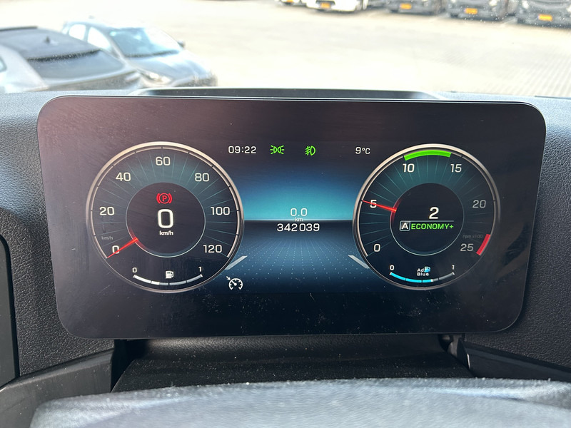 Mercedes-Benz Actros 1845 Gigaspace / Tacho V2 / Blower - PTO / Stand Airco / APK 04-26 - Tracteur routier: photos 4 Mercedes-Benz Actros 1845 Gigaspace / Tacho V2 / Blower - PTO / Stand Airco / APK 04-26 - Tracteur routier: photos 4