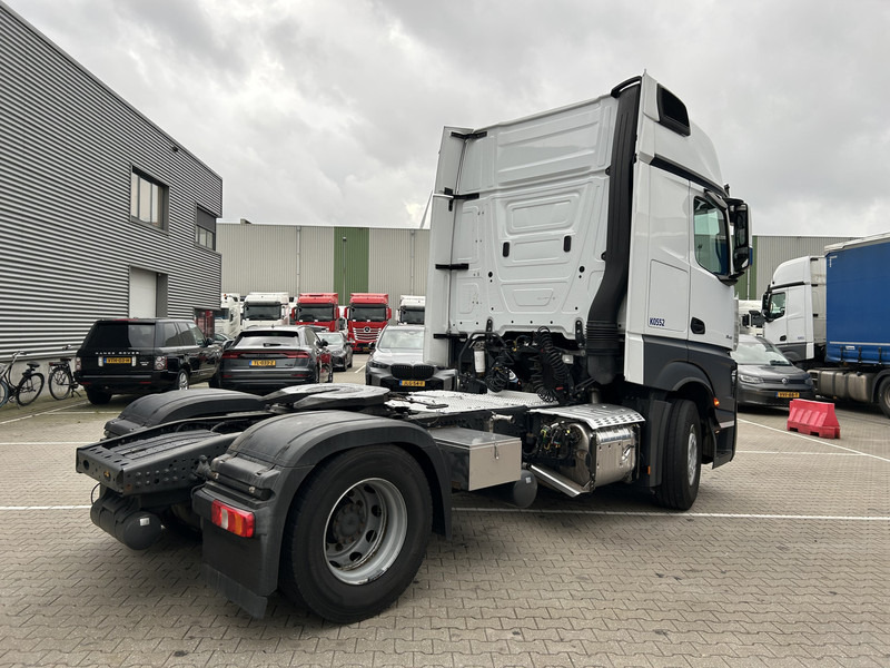 Mercedes-Benz Actros 1845 Gigaspace / Tacho V2 / Blower - PTO / Stand Airco / APK 04-26 - Tracteur routier: photos 2 Mercedes-Benz Actros 1845 Gigaspace / Tacho V2 / Blower - PTO / Stand Airco / APK 04-26 - Tracteur routier: photos 2