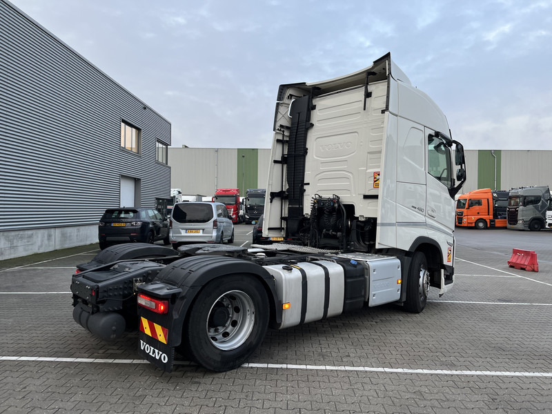 Volvo FH 460 Globetrotter / Retarder / 2 Tanks / Stand Klima / APK TUV 09-25 - Tracteur routier: photos 2 Volvo FH 460 Globetrotter / Retarder / 2 Tanks / Stand Klima / APK TUV 09-25 - Tracteur routier: photos 2