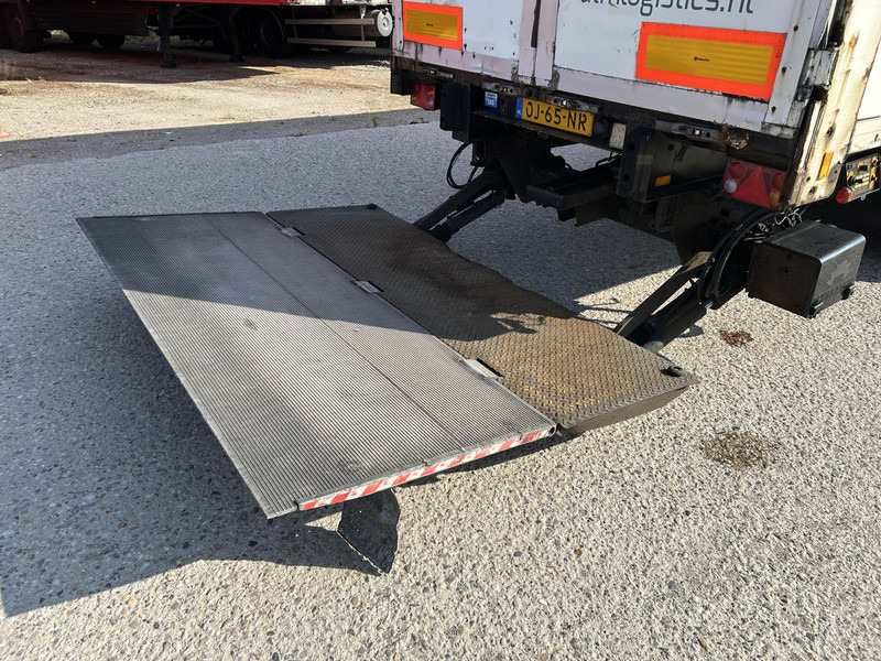 Van Hool 3B2014 / Box Trailer / BPW Drum / Loadlift / NL Trailer - Semi-remorque fourgon: photos 5 Van Hool 3B2014 / Box Trailer / BPW Drum / Loadlift / NL Trailer - Semi-remorque fourgon: photos 5