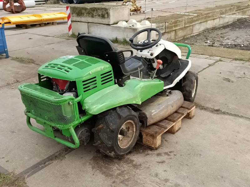 Maaier Etesia Twenty One HP - Motofaucheuse: photos 4 Maaier Etesia Twenty One HP - Motofaucheuse: photos 4