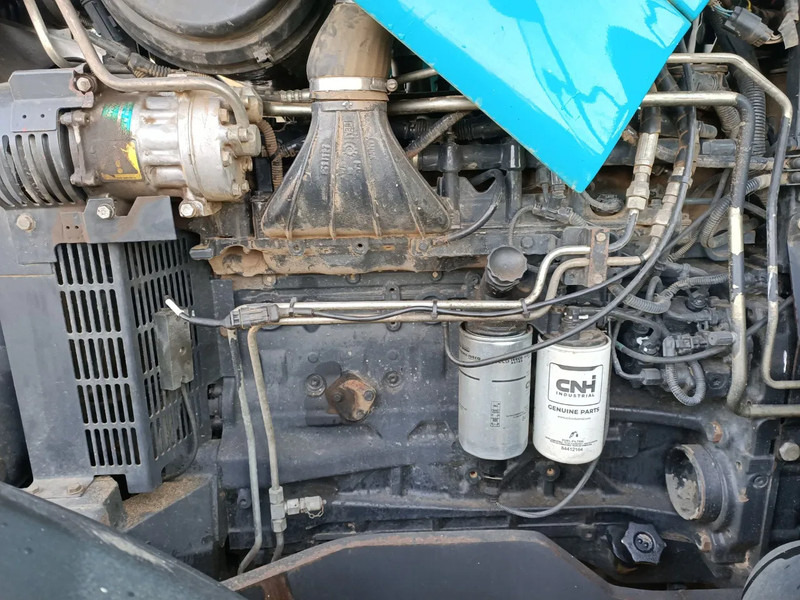 Tracteur agricole New Holland TS135A TS135A: photos 13 Tracteur agricole New Holland TS135A TS135A: photos 13