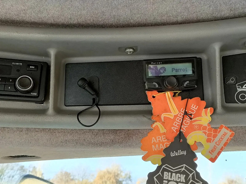 Tracteur agricole New Holland TS135A TS135A: photos 15 Tracteur agricole New Holland TS135A TS135A: photos 15