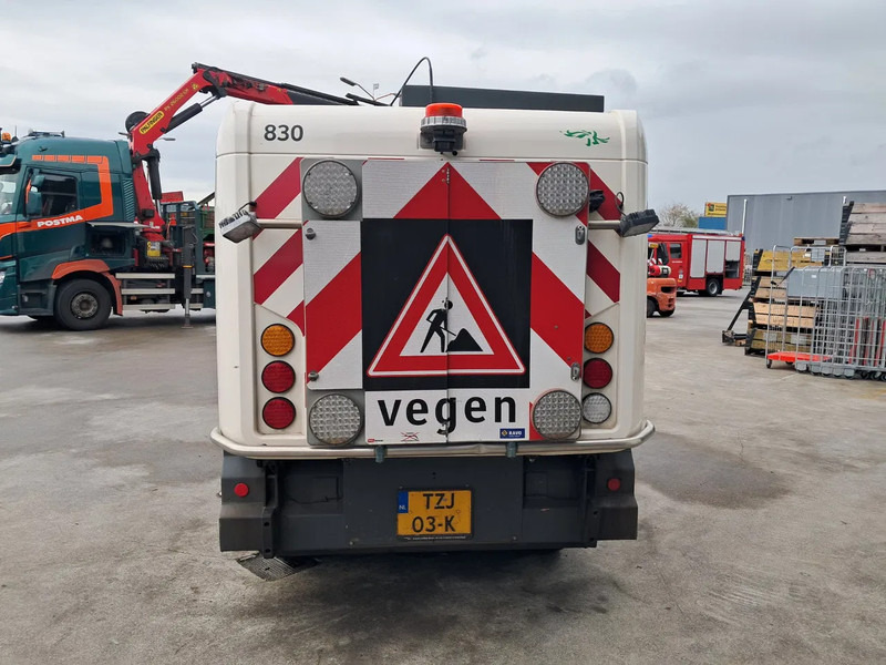 Ravo 540 540 - Balayeuse de voirie: photos 4 Ravo 540 540 - Balayeuse de voirie: photos 4