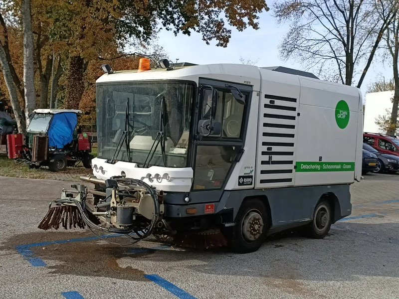 Ravo 540 - Balayeuse de voirie: photos 1 Ravo 540 - Balayeuse de voirie: photos 1