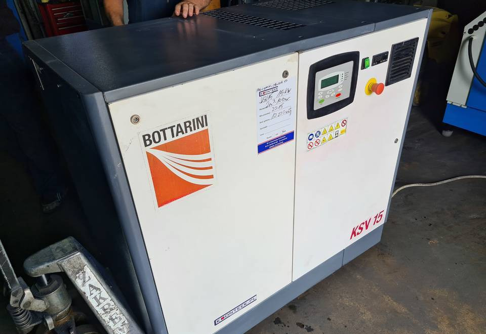 Kompresor śrubowy BOTTARINI KSV 15, 15 kw, 2015r - Compresseur d'air: photos 3 Kompresor śrubowy BOTTARINI KSV 15, 15 kw, 2015r - Compresseur d'air: photos 3