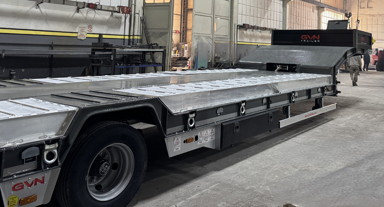 GVN Trailer 3 AXLE LOWBED WITH WHEEL RECESSES - Semi-remorque surbaissé: photos 2 GVN Trailer 3 AXLE LOWBED WITH WHEEL RECESSES - Semi-remorque surbaissé: photos 2