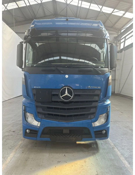 Mercedes-Benz Actros 2642 6x2 - Camion à rideaux coulissants: photos 5 Mercedes-Benz Actros 2642 6x2 - Camion à rideaux coulissants: photos 5