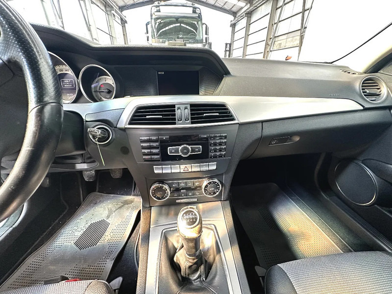 Voiture Mercedes-Benz C-Klasse C200 CDI / MOTORPROBLEEM /PROBLEME DE MOTEUR / MOTORPROBLEM: photos 12