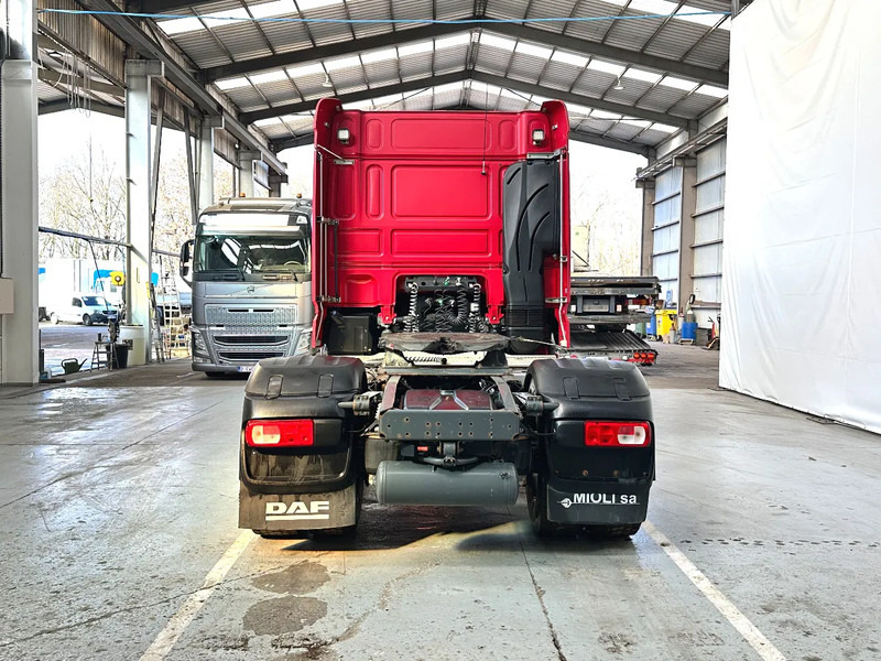 DAF XF 460 INTARDER - SPACECAB - Tracteur routier: photos 4 DAF XF 460 INTARDER - SPACECAB - Tracteur routier: photos 4