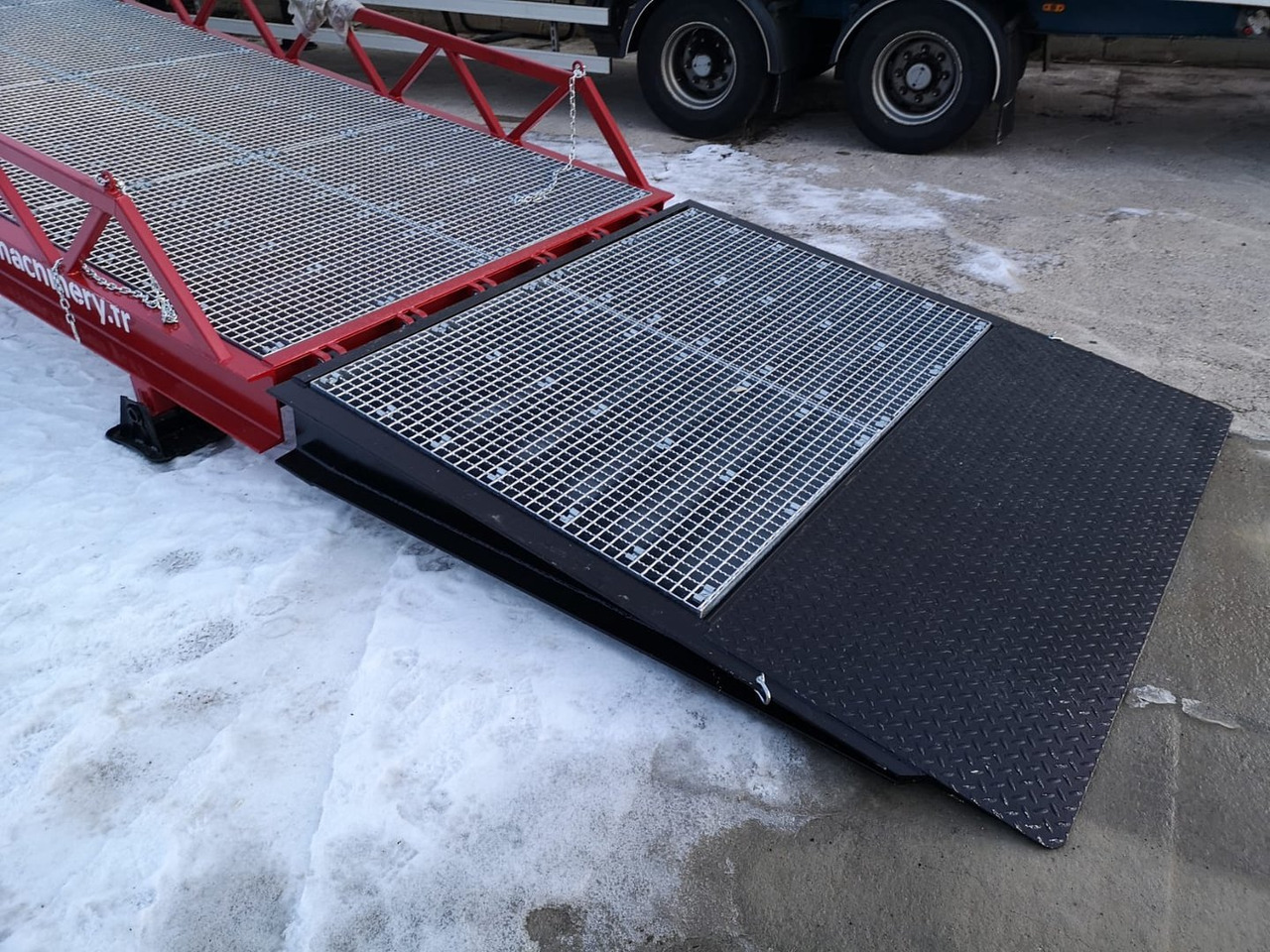 Rampe de chargement neuf Loading Ramp with with hydraulic tilting bridge -  AZ RAMP - STAR- 15T. 15 ton capacity: photos 11