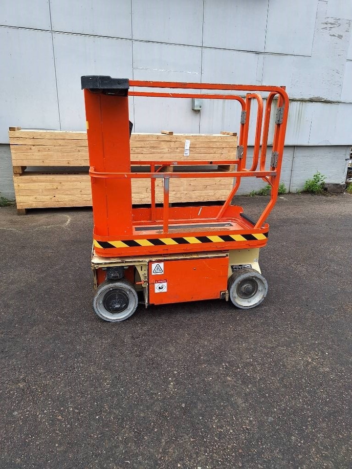 JLG 1230 ES Muuttoale! - Nacelle ciseaux: photos 3 JLG 1230 ES Muuttoale! - Nacelle ciseaux: photos 3