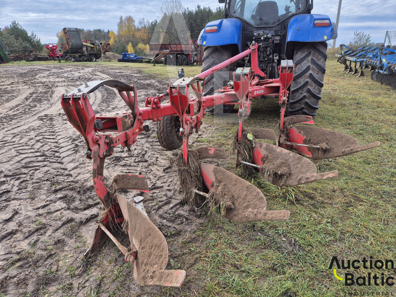 Akpil KMJR4+1SO - Charrue: photos 2 Akpil KMJR4+1SO - Charrue: photos 2