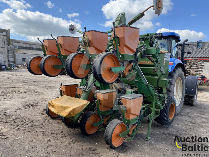 Amazone ED 602 K - Semoir monograine: photos 4 Amazone ED 602 K - Semoir monograine: photos 4