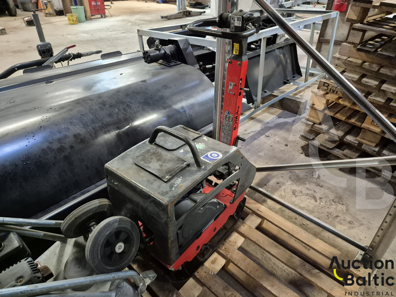 Bomag BPR 25/40 - Plaque vibrante: photos 1 Bomag BPR 25/40 - Plaque vibrante: photos 1