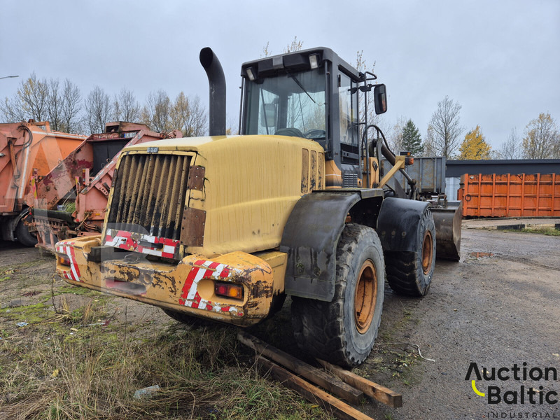 Case 621 D - Chargeuse sur pneus: photos 4 Case 621 D - Chargeuse sur pneus: photos 4