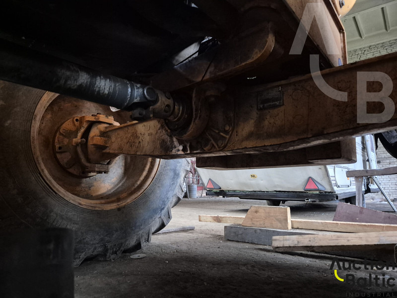 Tractopelle Case 695 SR-4 PS: photos 9 Tractopelle Case 695 SR-4 PS: photos 9