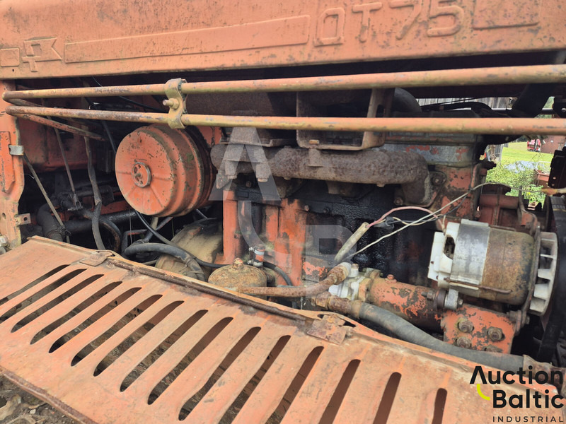 Bulldozer DT-75: photos 9