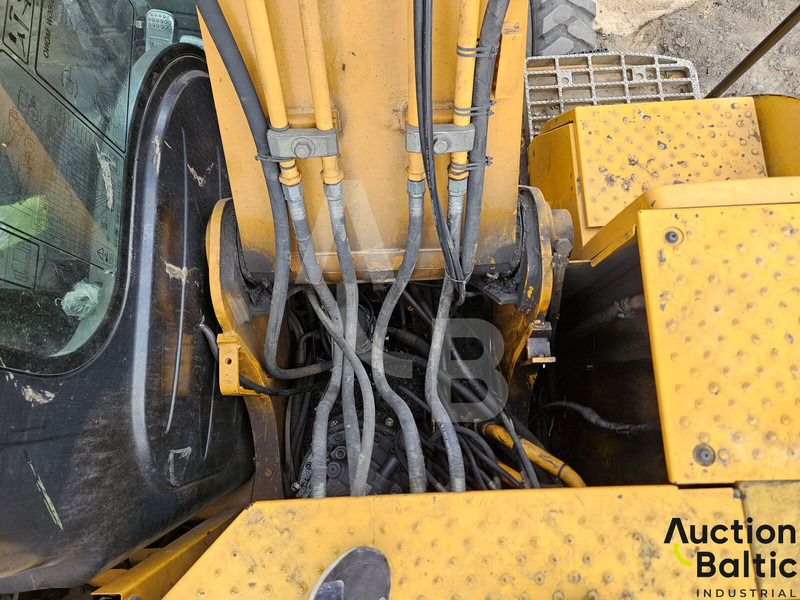 Pelle sur pneus JCB JS 160 W: photos 18 Pelle sur pneus JCB JS 160 W: photos 18