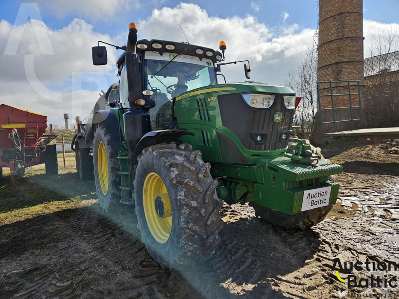 John Deere 6215 R - Tracteur agricole: photos 2 John Deere 6215 R - Tracteur agricole: photos 2
