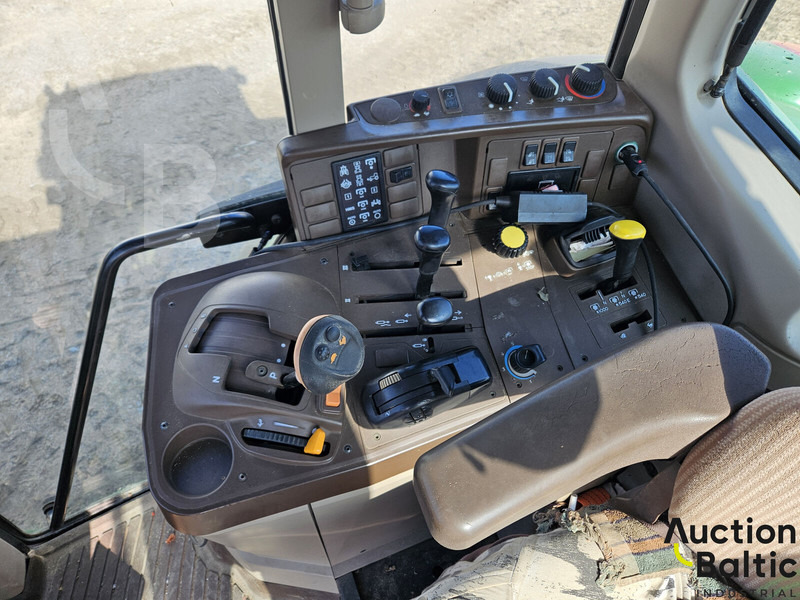 John Deere 6820 - Tracteur agricole: photos 5 John Deere 6820 - Tracteur agricole: photos 5