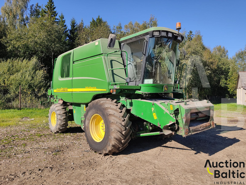 John Deere 9450 - Moissonneuse-batteuse: photos 1 John Deere 9450 - Moissonneuse-batteuse: photos 1
